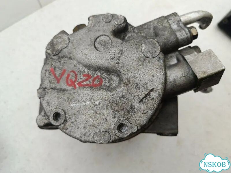 Компрессор кондиционера. Nissan Cefiro A33 VQ20DE фото 4