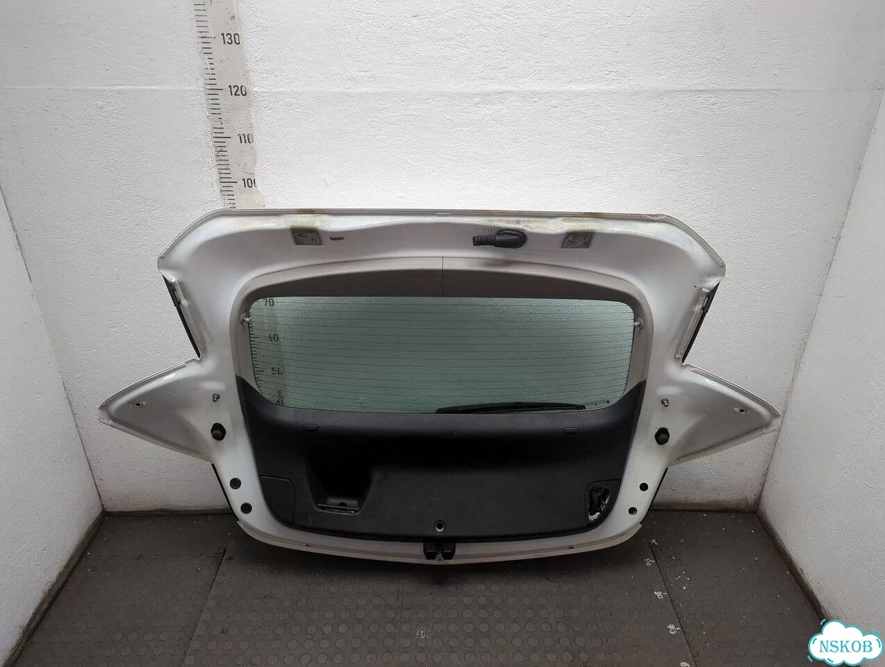 Крышка багажника Opel Astra J фото 8