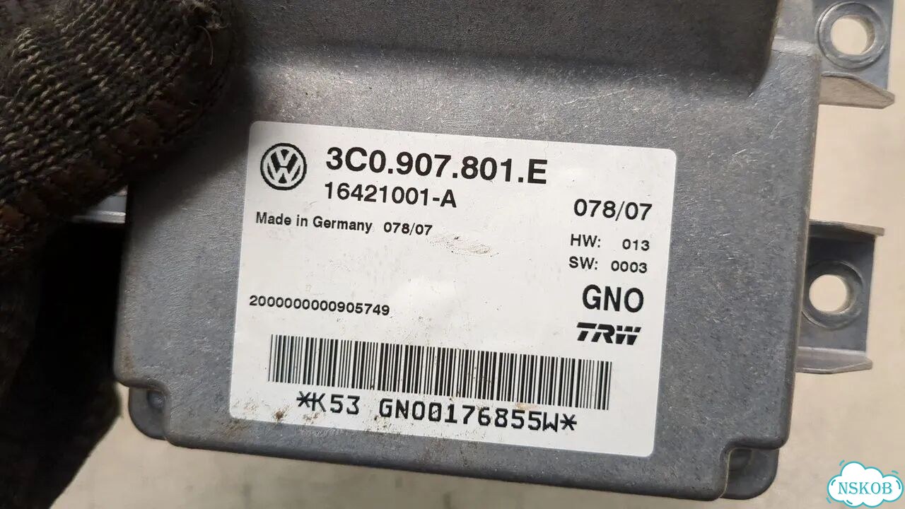 Блок управления стояночным тормозом Volkswagen Passat 6 фото 4