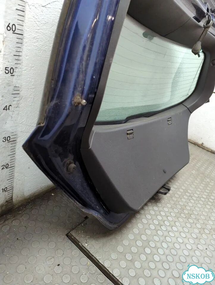 Крышка багажника Opel Astra H фото 11