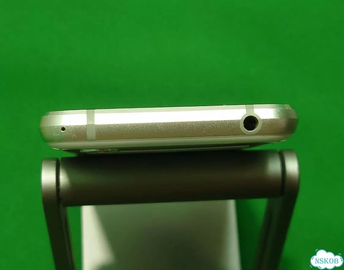Sharp AQUOS R2 compact, 4/64 ГБ, 1 SIM фото 5