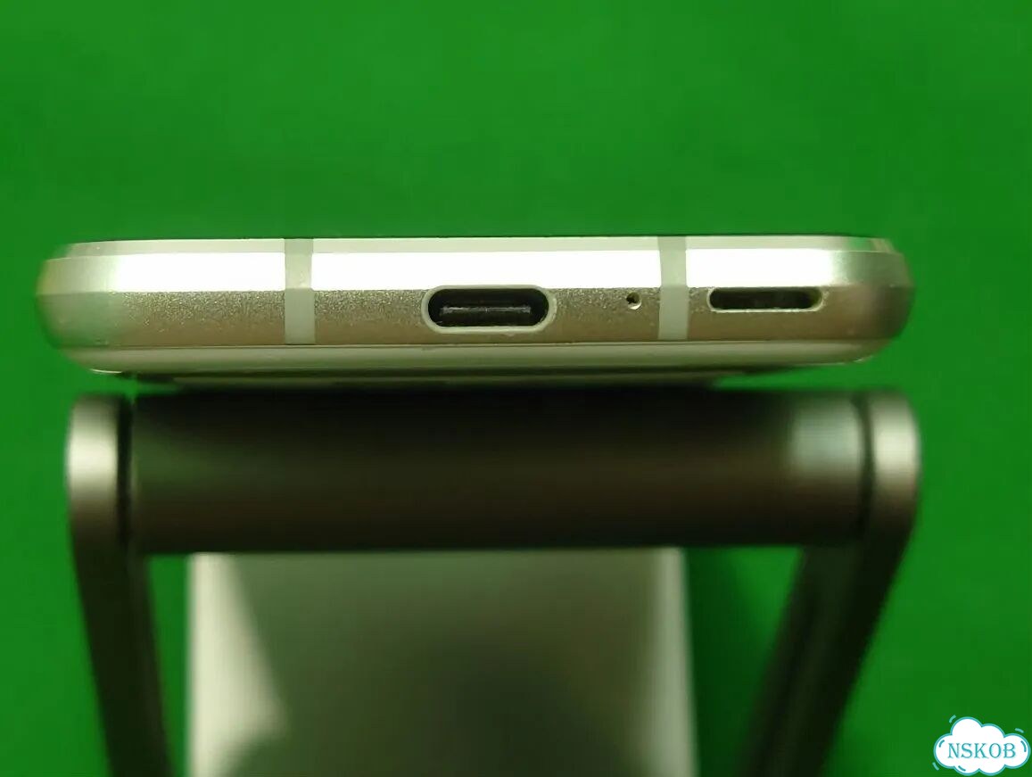 Sharp AQUOS R2 compact, 4/64 ГБ, 1 SIM фото 8