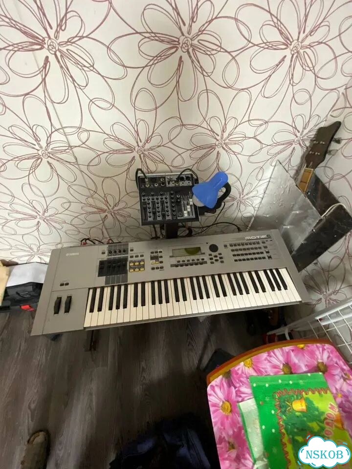 Синтезатор yamaha motif6+Микшерный пульт 4х каналь фото 1