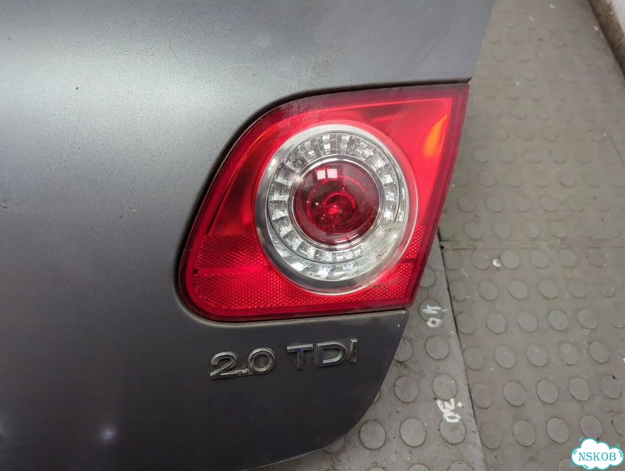 Крышка багажника Volkswagen Passat 6 фото 3