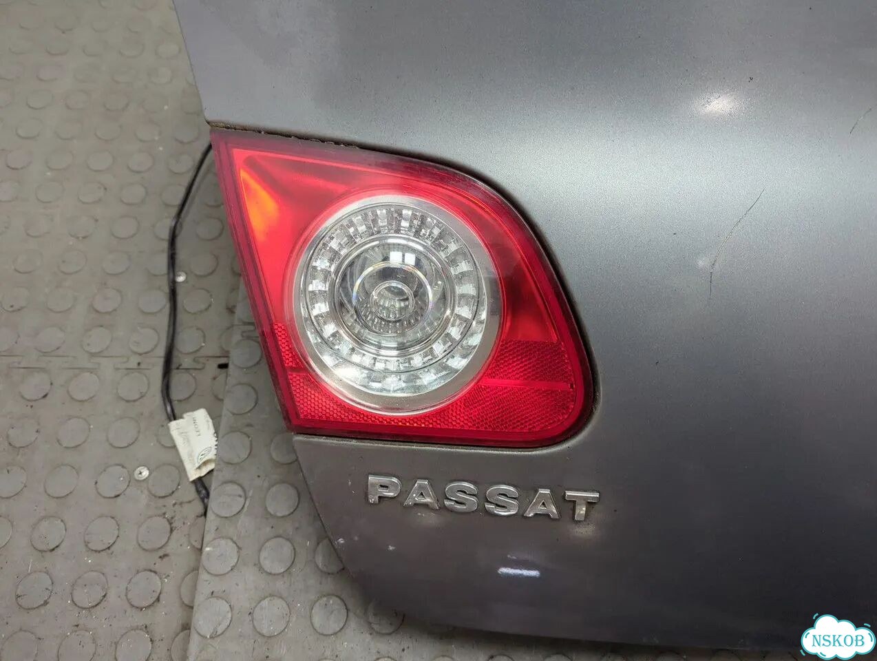 Крышка багажника Volkswagen Passat 6 фото 4