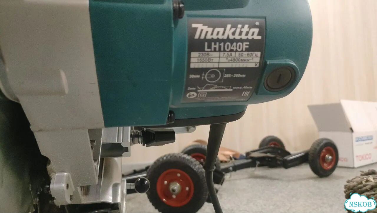Торцовочная пила makita lh1040f фото 1