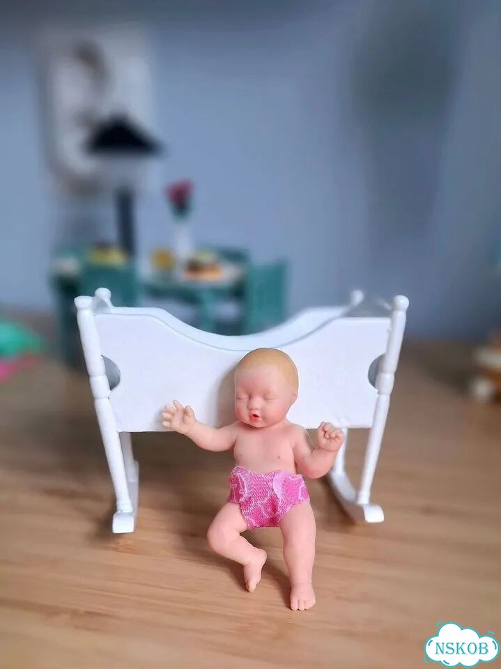 Zuru my mini baby малыш с бассейном и колыбельком фото 1