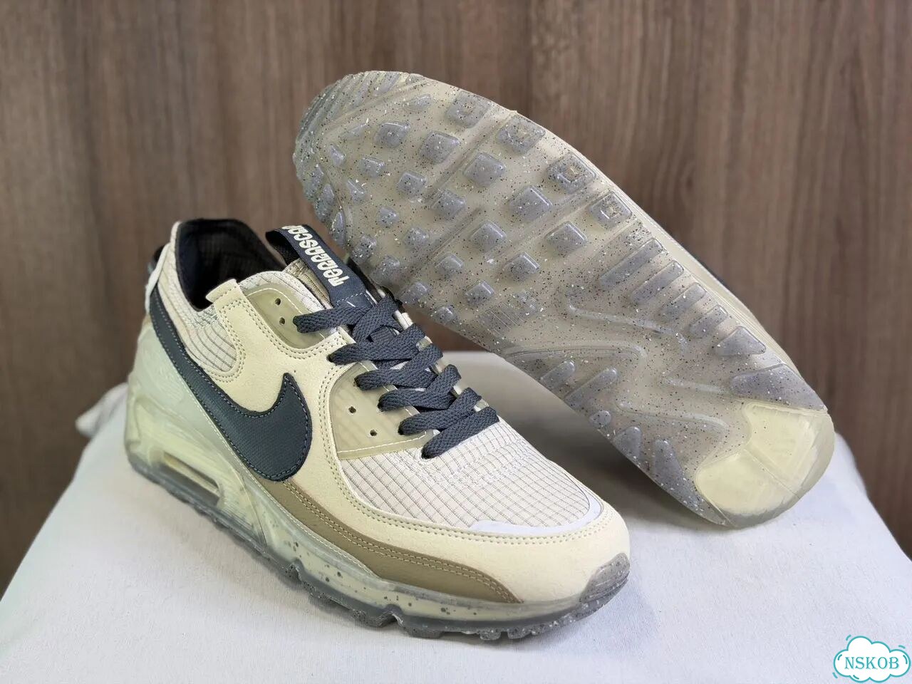 Кроссовки Nike Air Max 90 фото 3