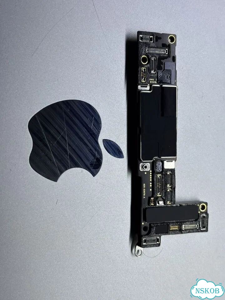 Оригинальные запчасти на iPhone 15 фото 5