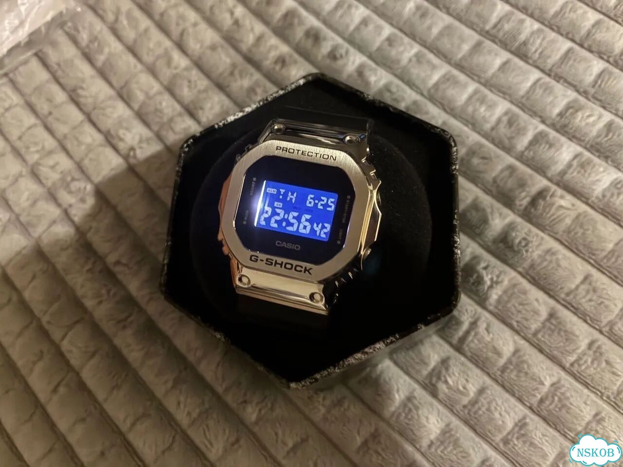 Часы casio GM-5600U-1 фото 1