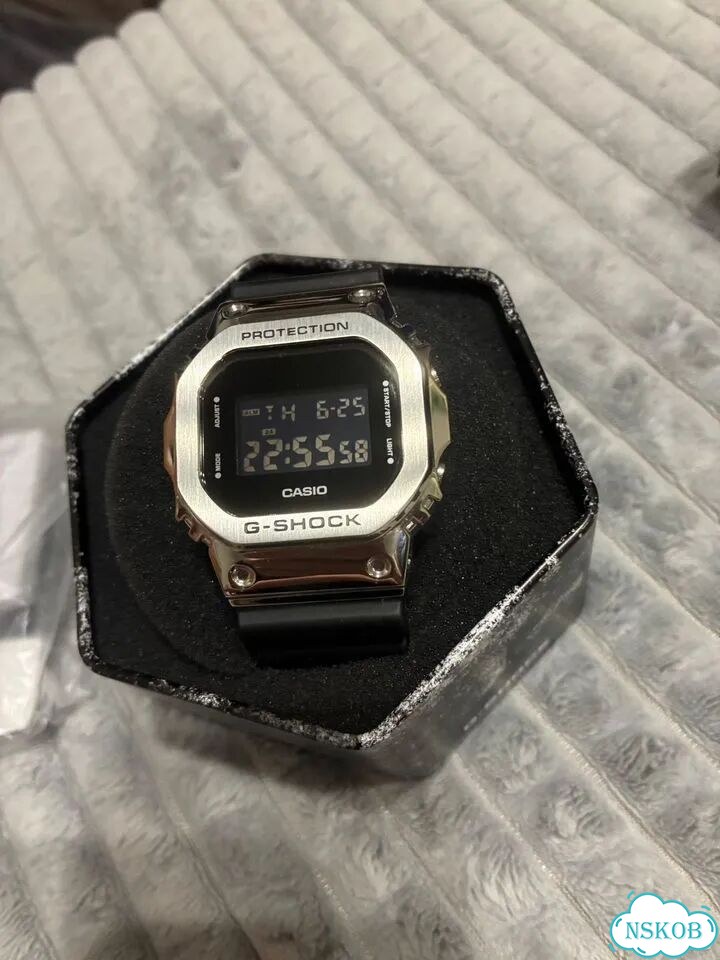 Часы casio GM-5600U-1 фото 2
