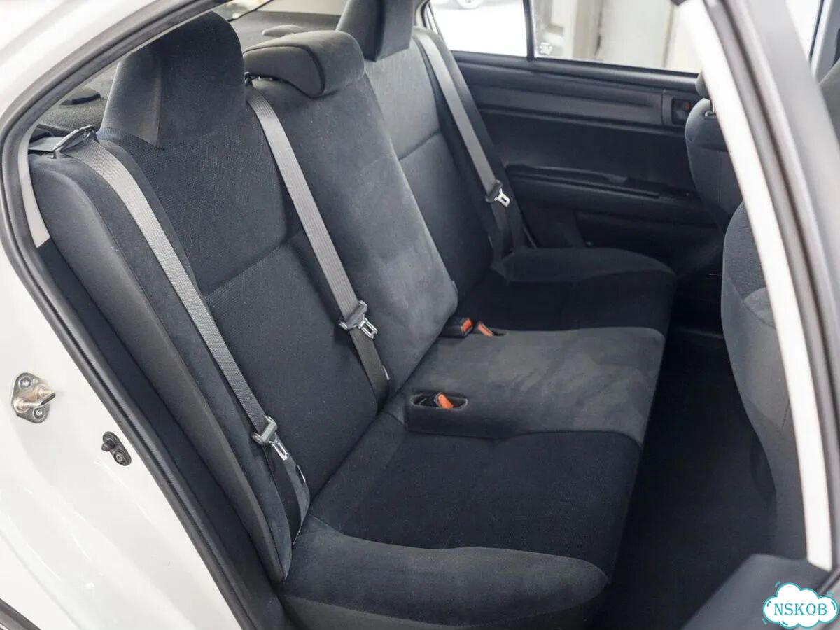 Toyota Corolla Axio 1.3 CVT, 2018, 100 343 км фото 16