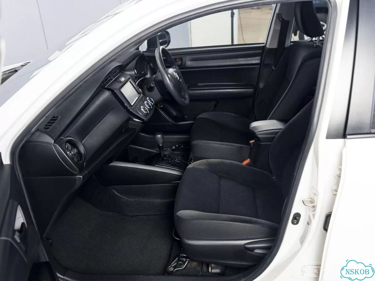 Toyota Corolla Axio 1.3 CVT, 2018, 100 343 км фото 20