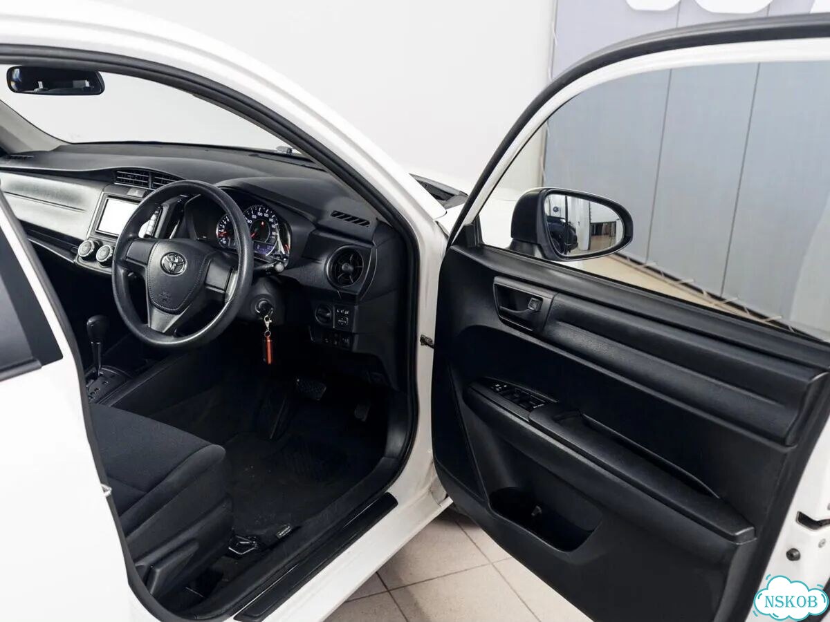 Toyota Corolla Axio 1.3 CVT, 2018, 100 343 км фото 6