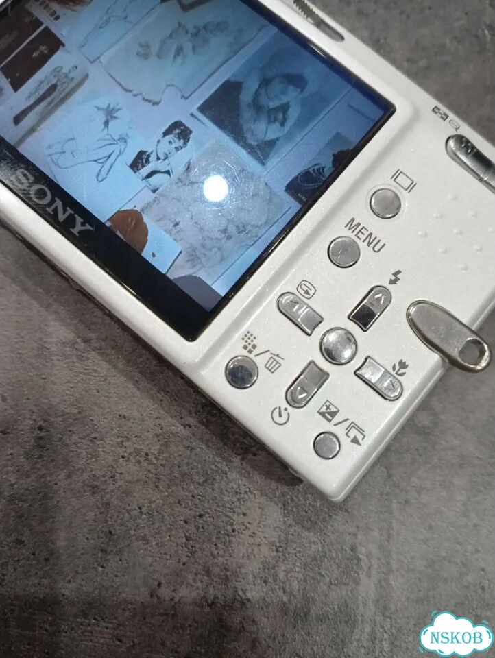 Белый слайдер от sony мыльница фото 6