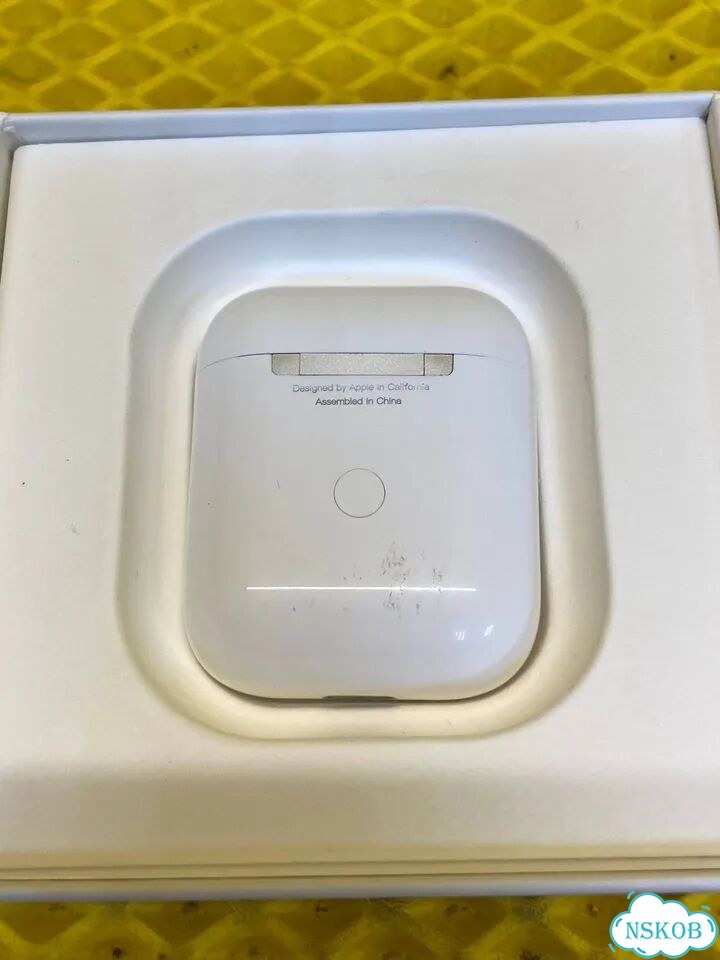 Наушники AirPods фото 2