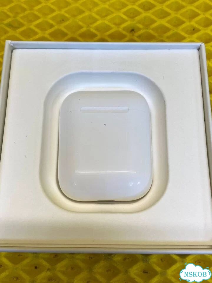 Наушники AirPods фото 3