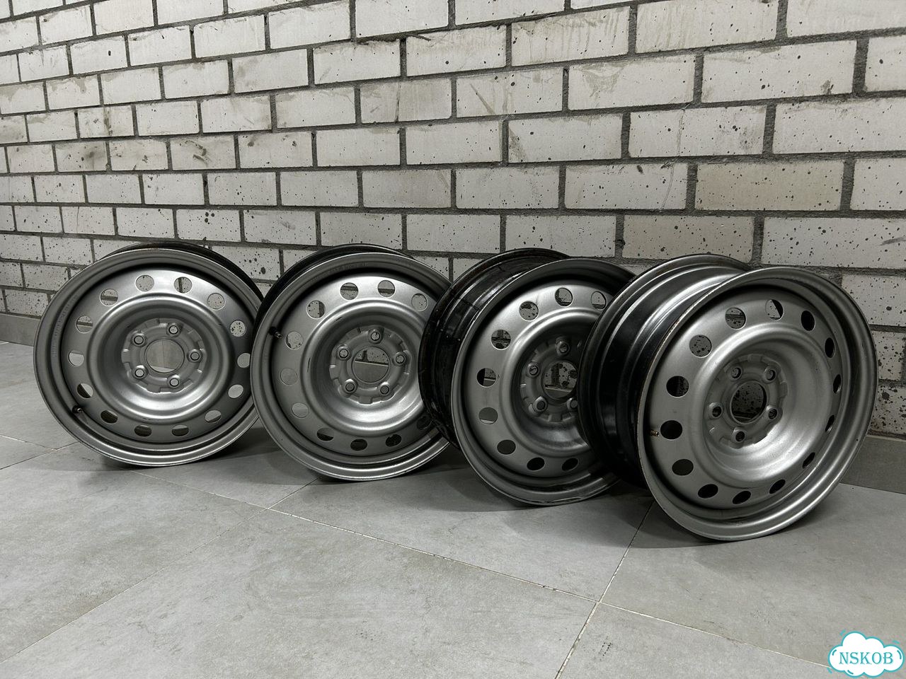 Штампованные диски Renault 2.15×R16 5×114.3 фото 2