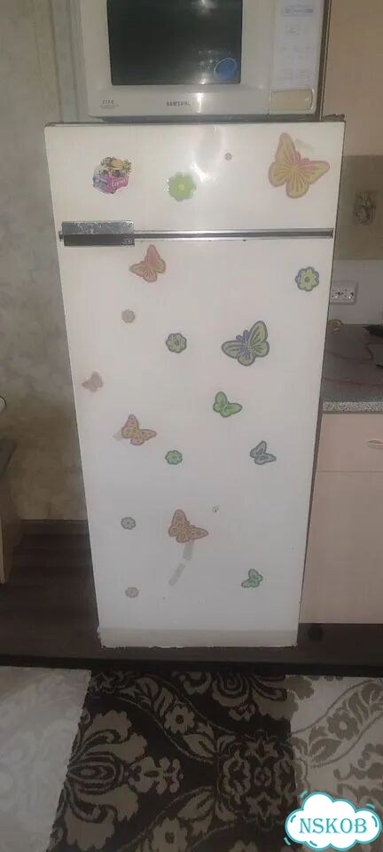 Холодильник бу фото 1
