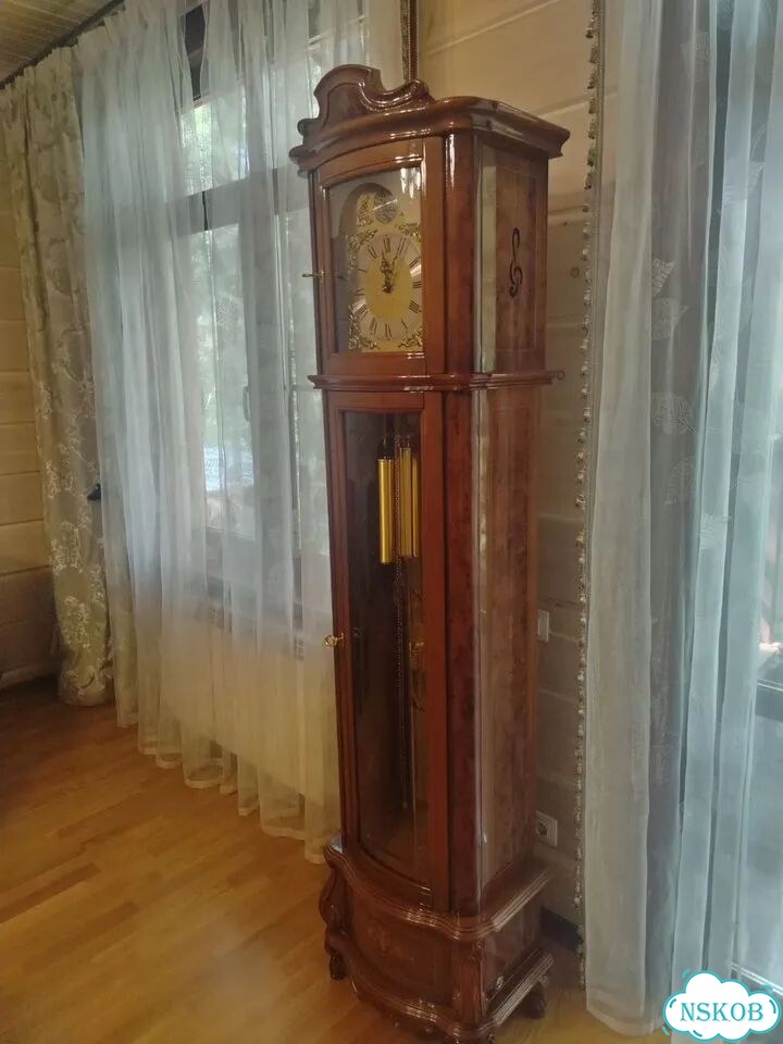 Напольные часы фото 3