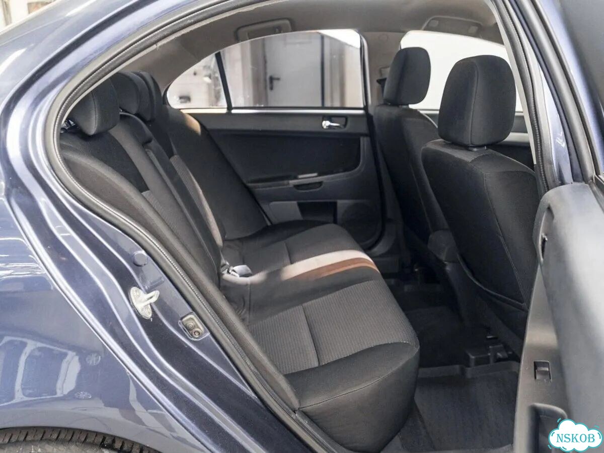 Mitsubishi Lancer 1.5 AT, 2011, 196 982 км фото 17