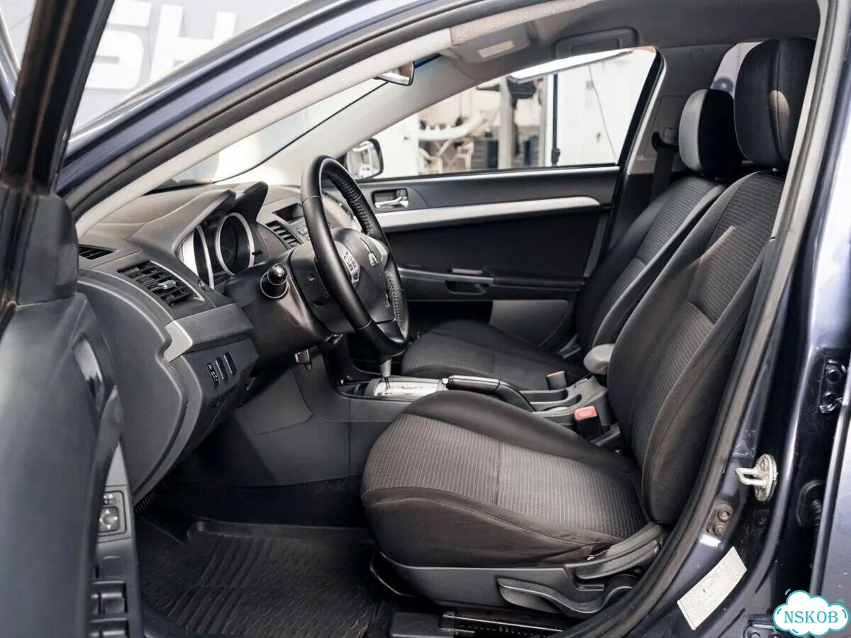 Mitsubishi Lancer 1.5 AT, 2011, 196 982 км фото 8