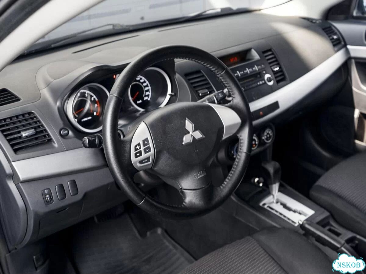 Mitsubishi Lancer 1.5 AT, 2011, 196 982 км фото 9