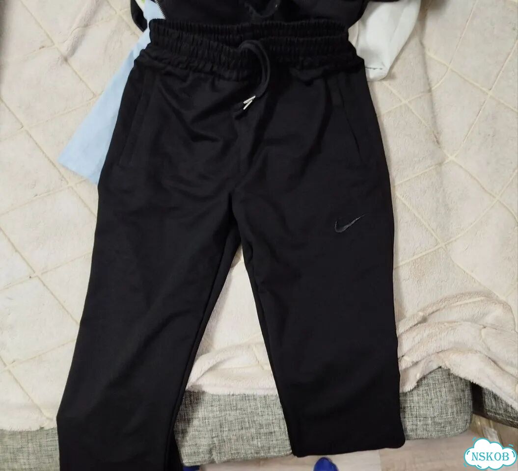 Спортивные штаны Nike оригинальные фото 1
