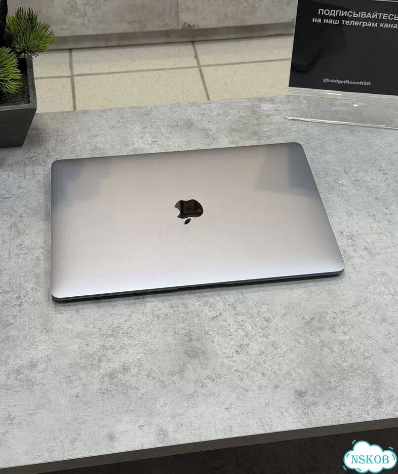 MacBook Air 13 M1 8/256Gb фото 8