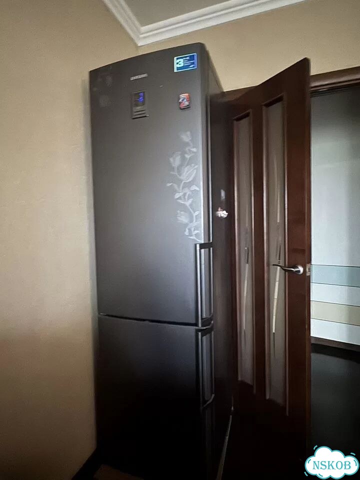 Холодильник бу фото 1