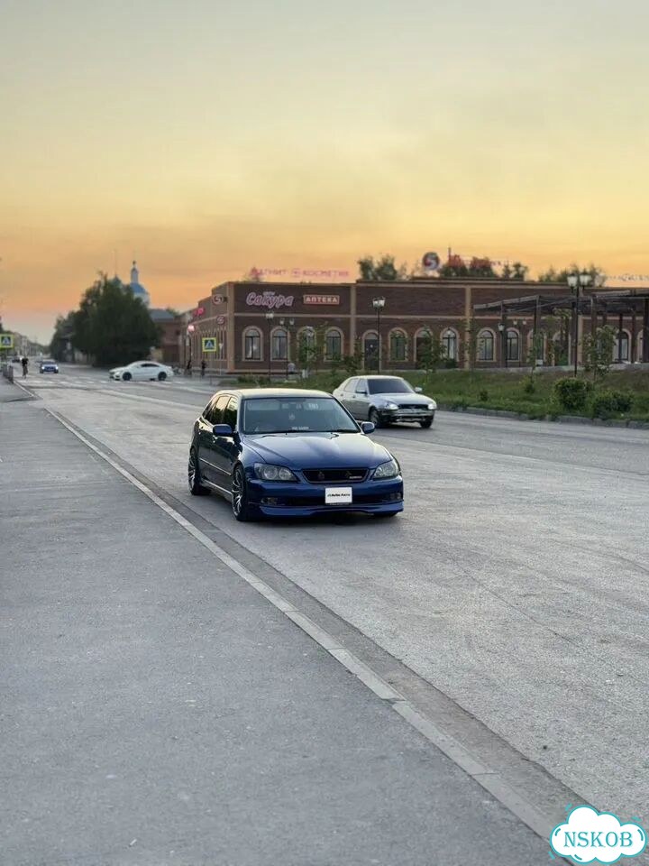 Toyota Altezza 2.0 AT, 2001, 340 860 км фото 1