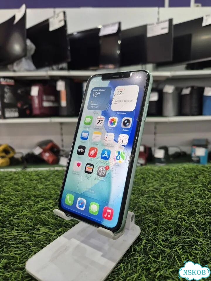 iPhone 11, 128 ГБ фото 2